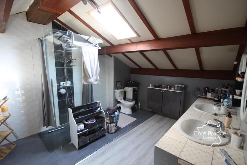 Maison - 140 m² - 5 pièces