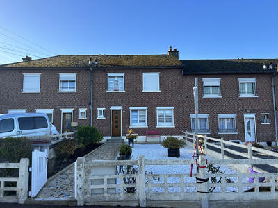 Maison - 99 m² - 5 pièces