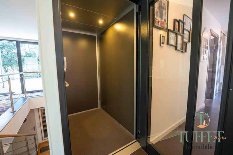 Villa - 238 m² - 5 pièces