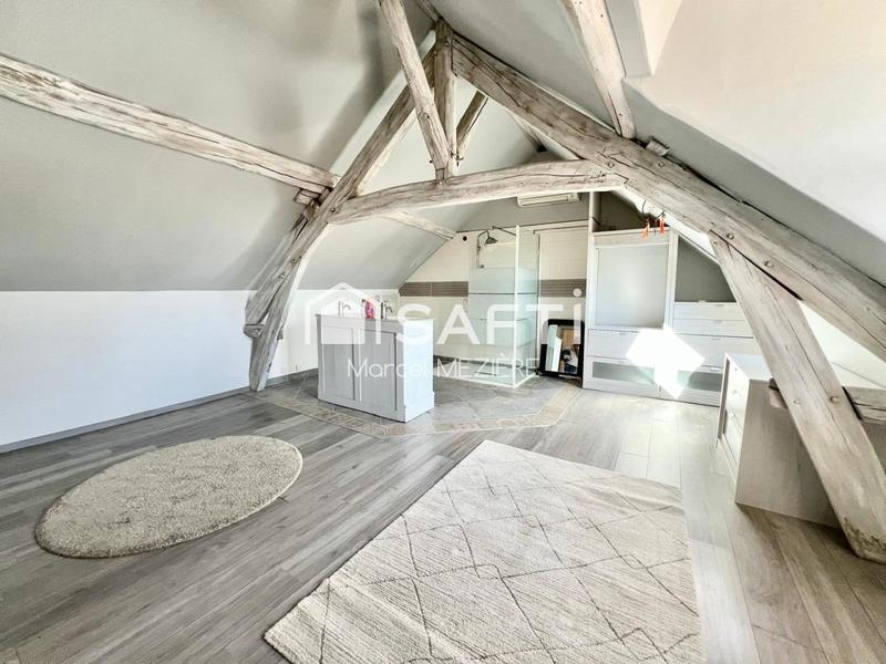 Maison - 285 m² - 8 pièces