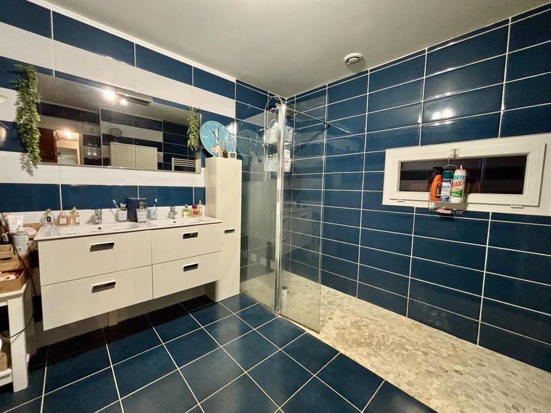 Maison en pierre - 200 m² - 6 pièces