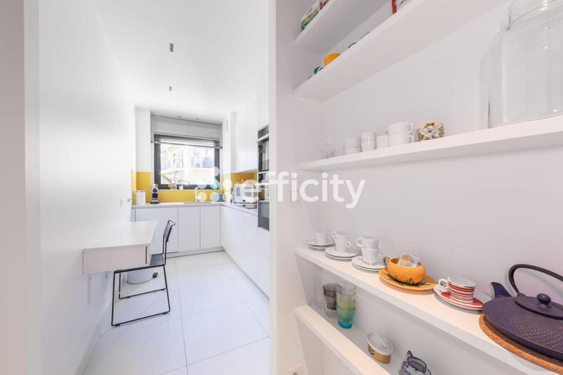 Appartement - 94 m² - 4 pièces