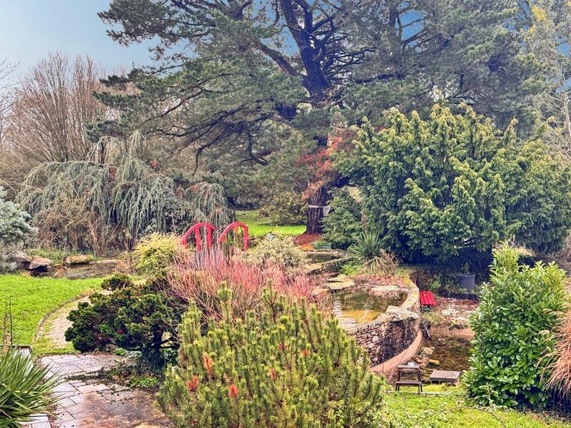 Maison - 310 m² - 10 pièces