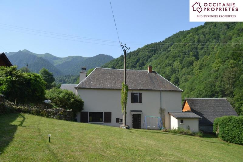 Propriété - 200 m² - 9 pièces