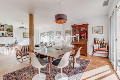 Maison - 189 m² - 6 pièces