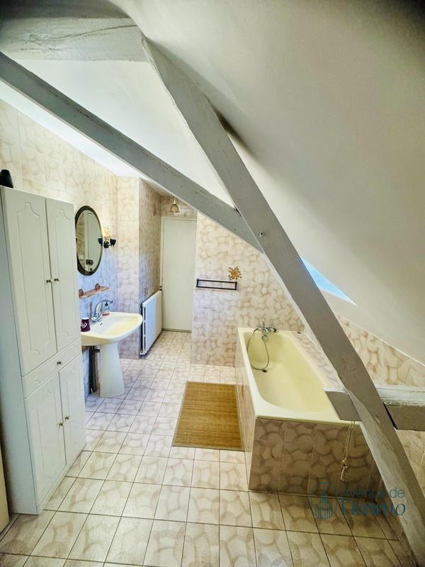 Maison - 140 m² - 5 pièces