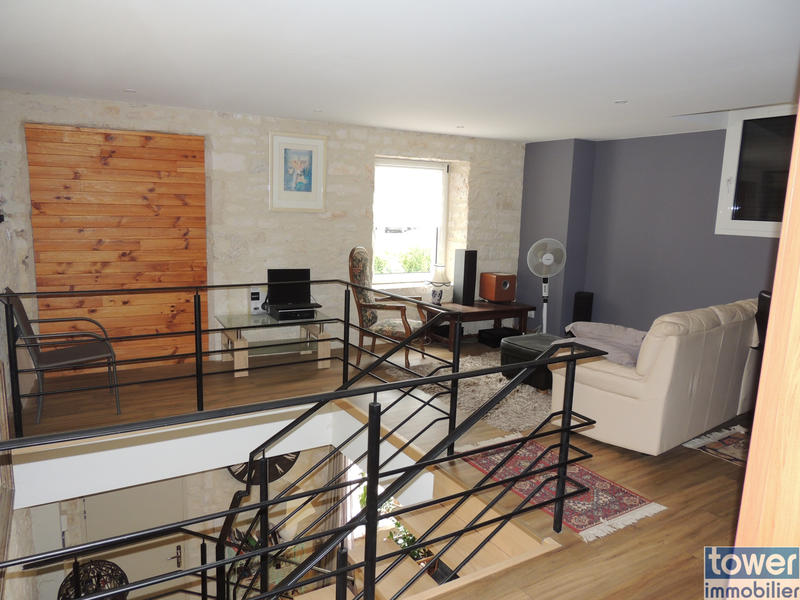 Maison - 250 m² - 7 pièces