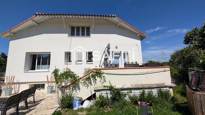 Maison - 214 m² - 7 pièces