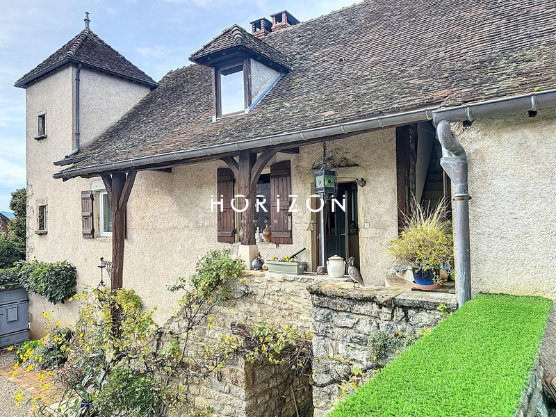 Maison ancienne - 200 m² - 7 pièces