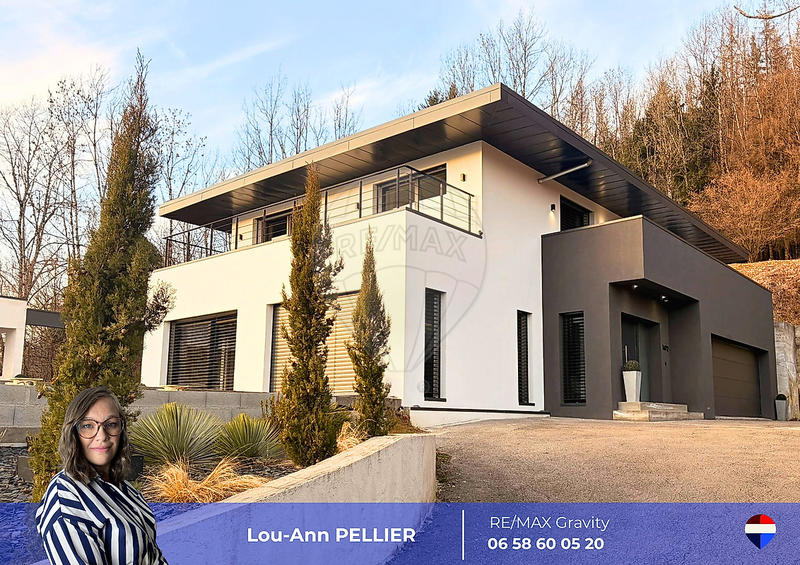 Villa - 232 m² - 6 pièces