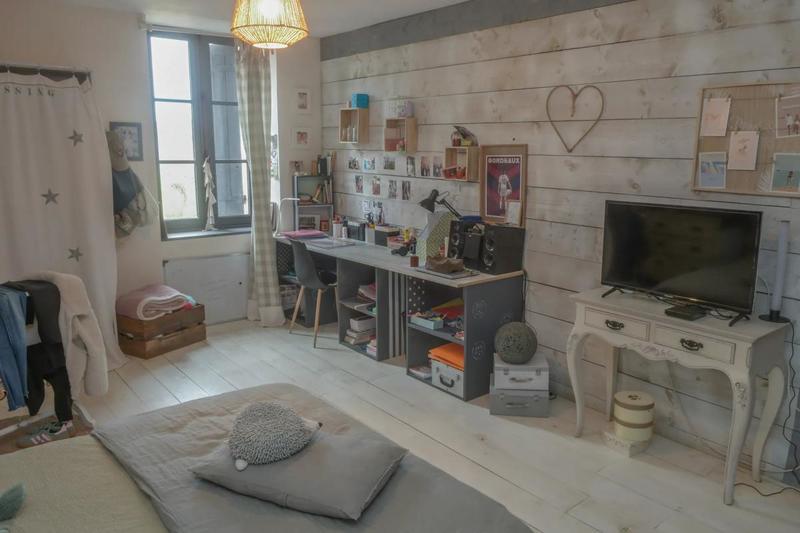 Maison en pierre - 350 m² - 8 pièces