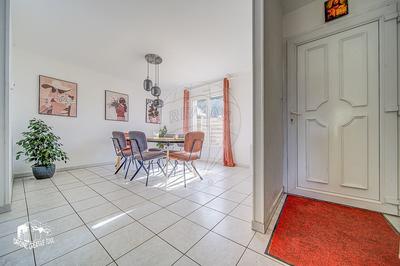 Maison - 85 m² - 5 pièces