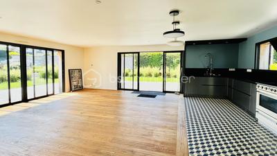 Maison - 136 m² - 6 pièces