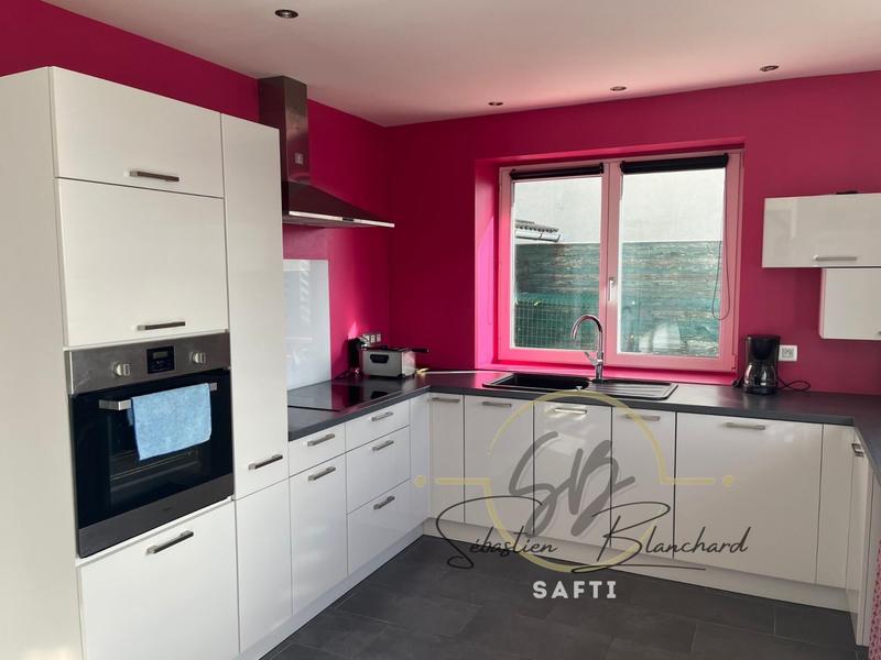 Maison - 222 m² - 9 pièces