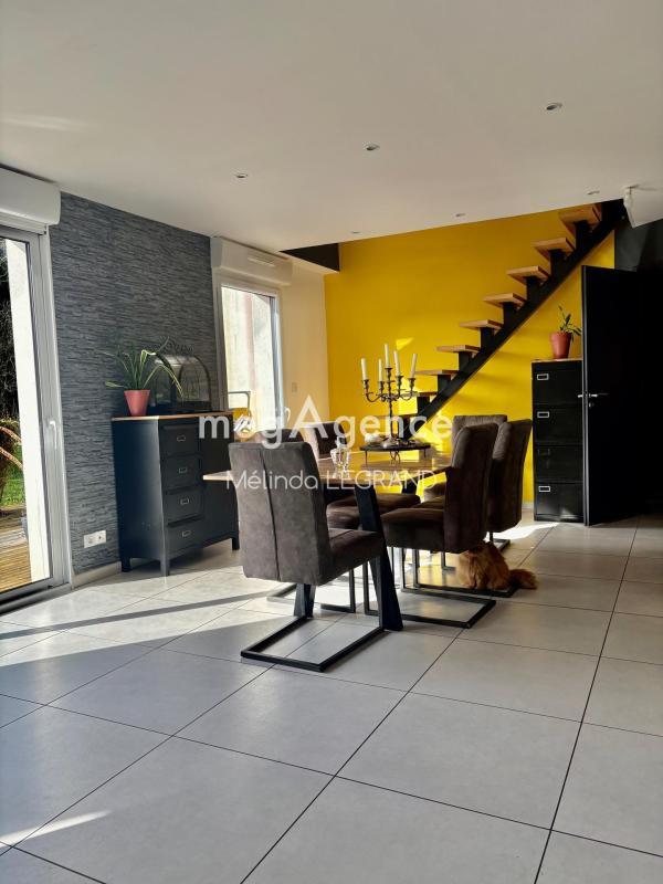 Maison - 138 m² - 6 pièces