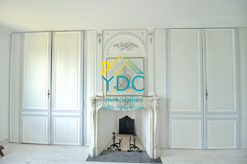 Maison - 305 m² - 10 pièces