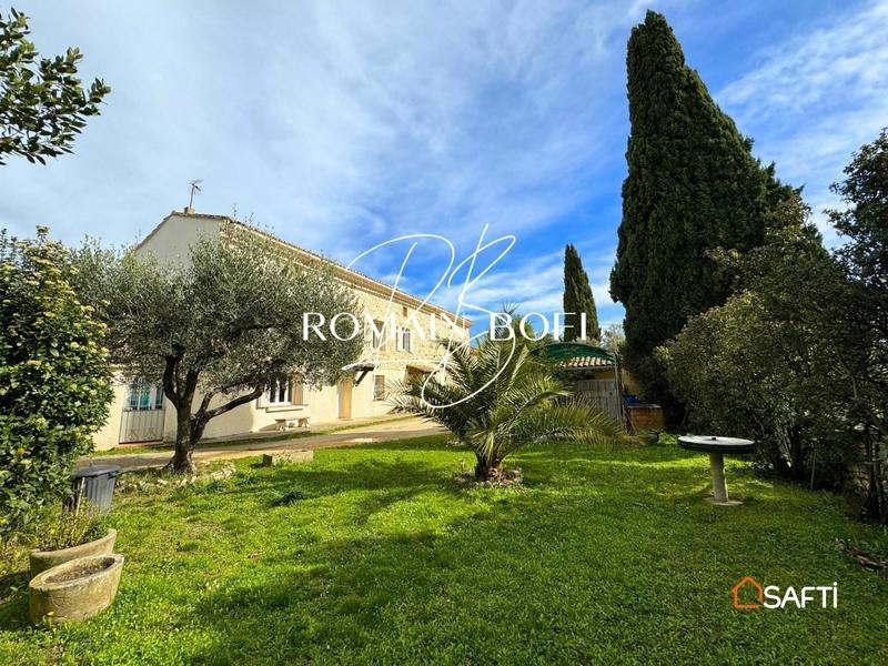 Maison - 250 m² - 11 pièces