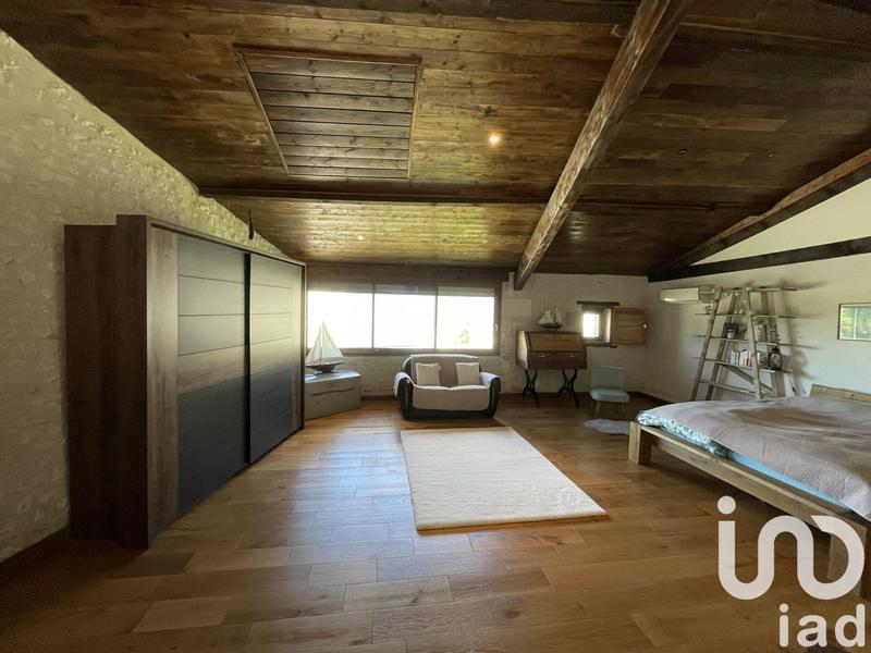 Maison - 213 m² - 5 pièces