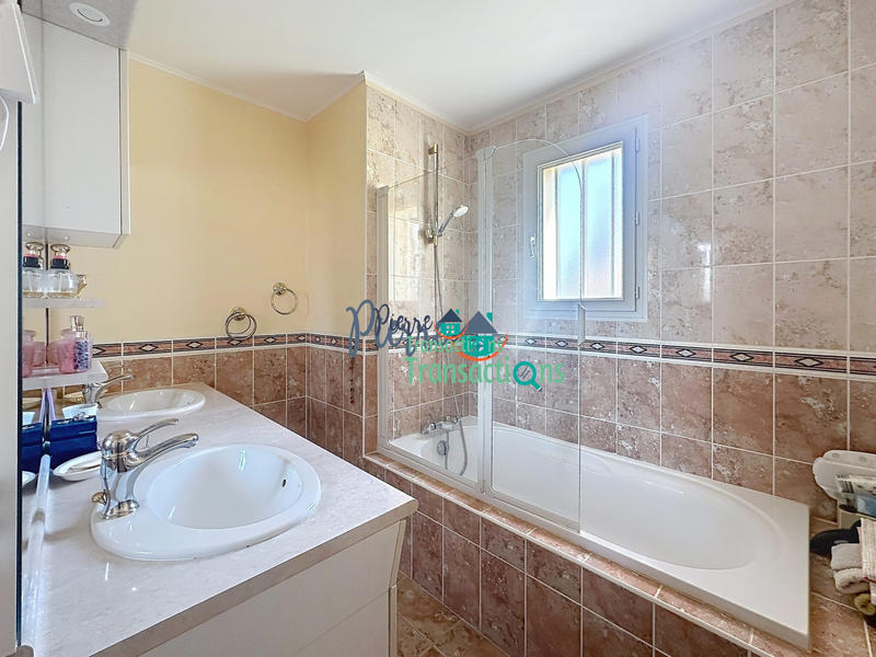 Maison - 158 m² - 6 pièces