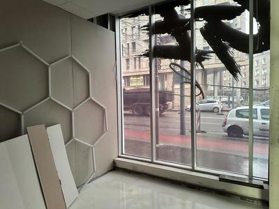 Local commercial - 130 m² - 4 pièces