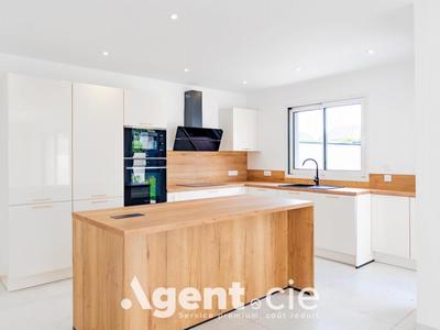 Maison - 141 m² - 6 pièces