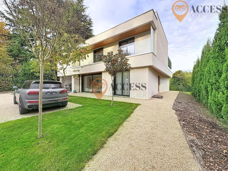 Maison - 177 m² - 7 pièces