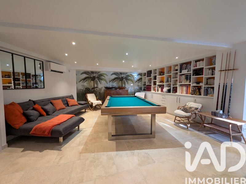 Maison de maîtres - 300 m² - 10 pièces