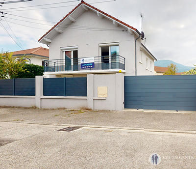 Maison - 164 m² - 8 pièces