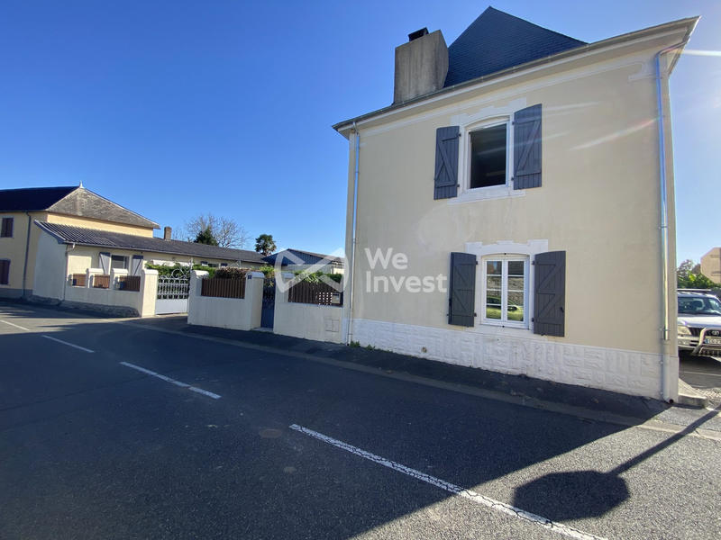 Maison ancienne - 223 m² - 8 pièces