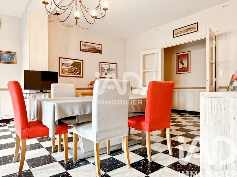 Maison de ville - 295 m² - 9 pièces