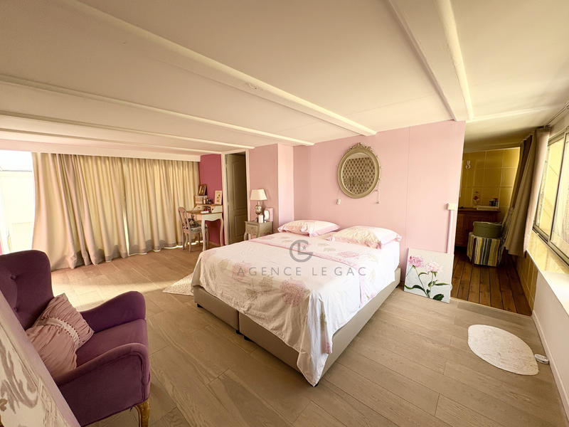 Appartement - 130 m² - 4 pièces