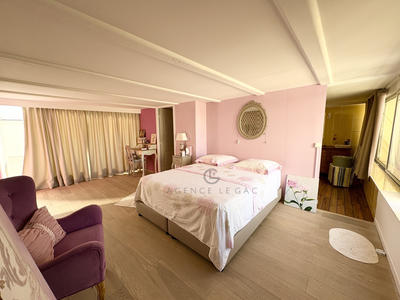 Appartement - 130 m² - 4 pièces