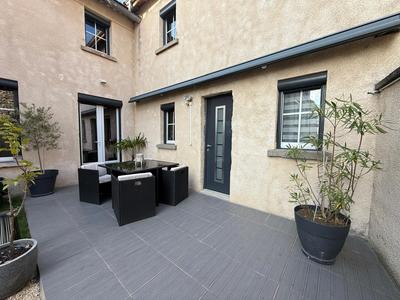 Maison - 110 m² - 4 pièces