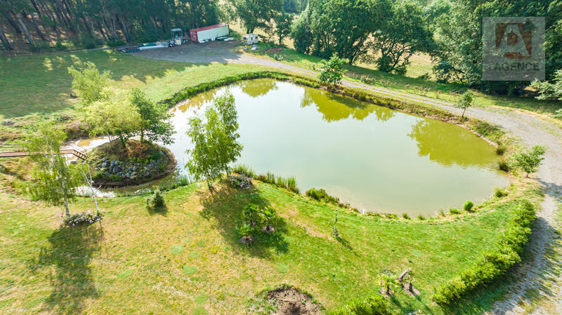 Maison - 402 m² - 8 pièces