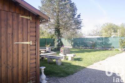 Maison - 219 m² - 9 pièces