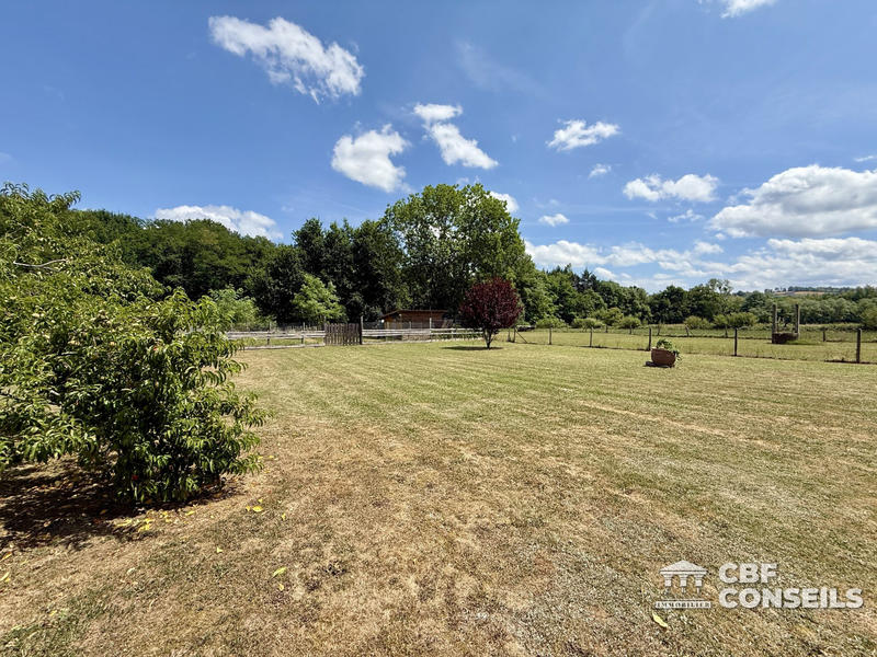 Maison - 270 m² - 9 pièces