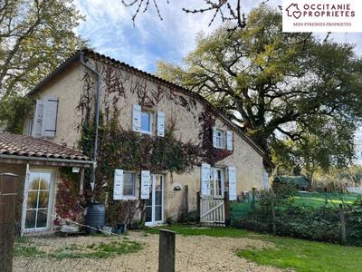 Propriété - 356 m² - 15 pièces