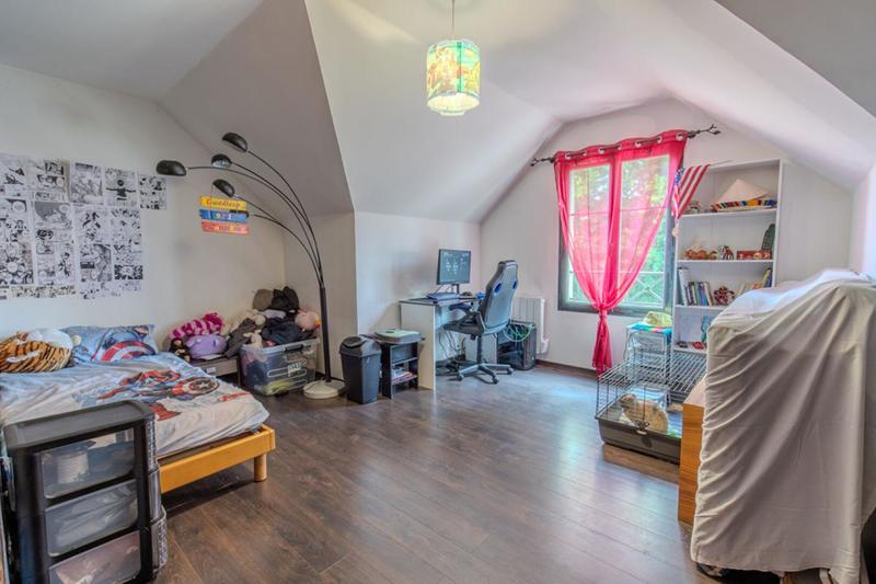 Maison - 245 m² - 7 pièces