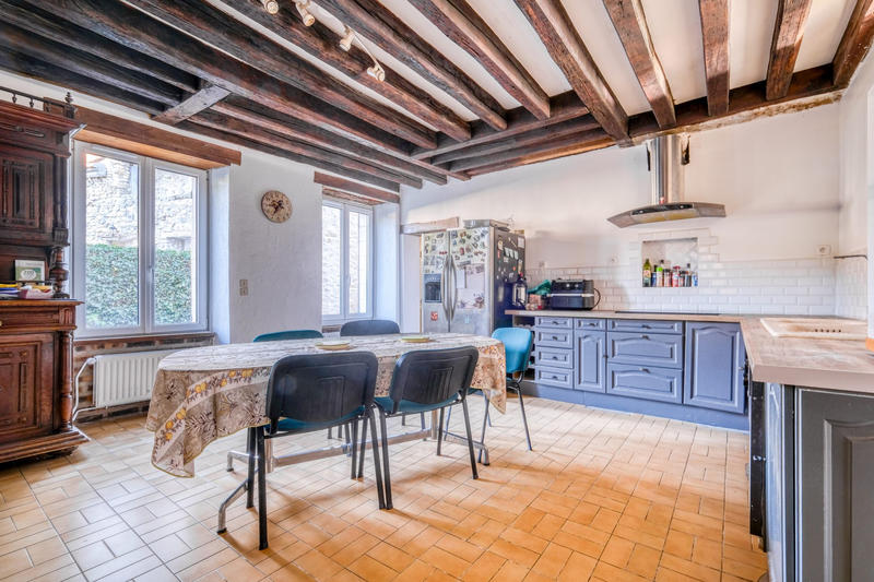 Maison - 261 m² - 8 pièces
