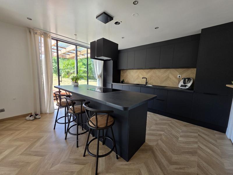 Maison - 145 m² - 5 pièces