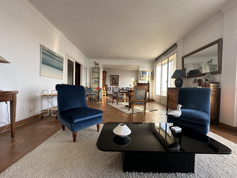 Appartement - 160 m² - 5 pièces