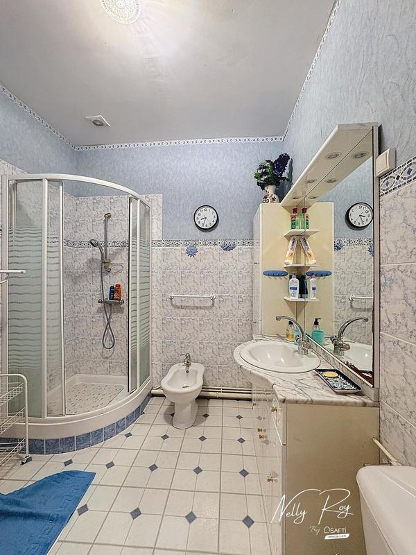 Maison - 140 m² - 5 pièces