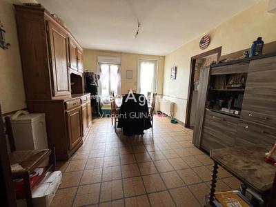 Maison - 92 m² - 5 pièces