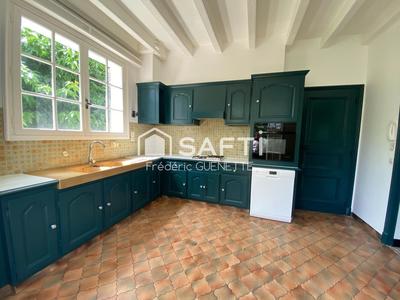 Maison - 137 m² - 6 pièces