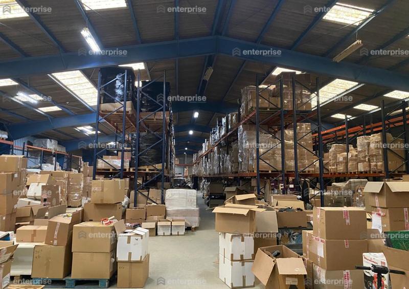 Local d'activité / Entrepôt - 2 350 m²