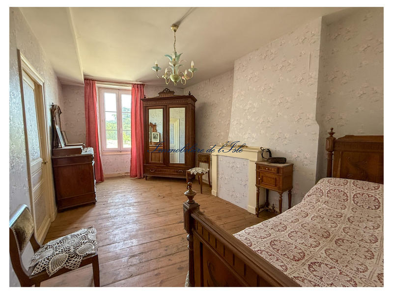 Maison - 144 m² - 6 pièces