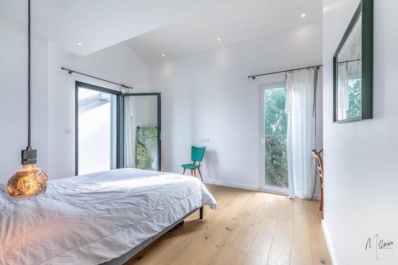 Maison - 311 m² - 8 pièces