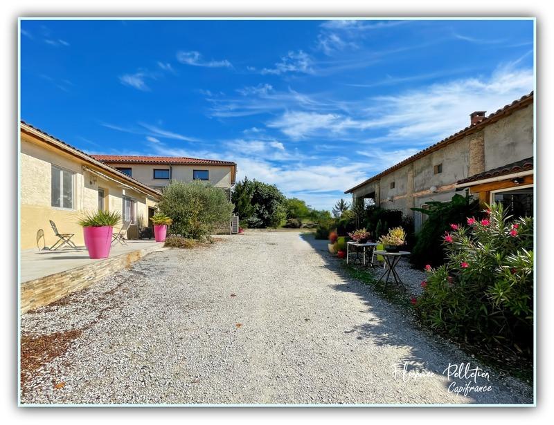 Maison - 605 m² - 18 pièces