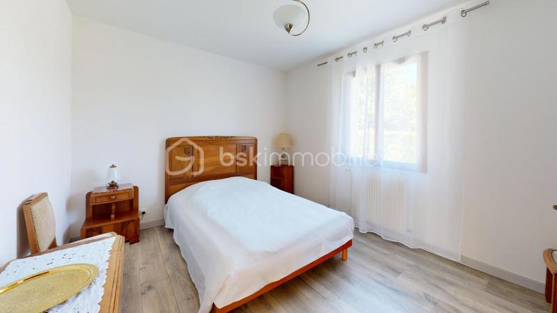 Maison - 181 m² - 7 pièces