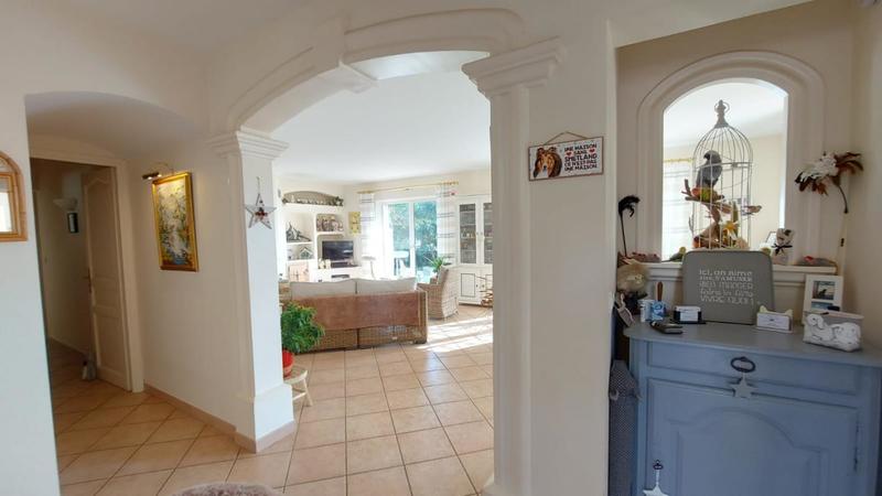 Villa - 210 m² - 6 pièces